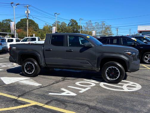 2024 Toyota Tacoma TRD Off-Road