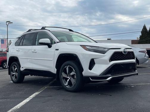 Ice Cap 2023 Toyota RAV4 Prime SE