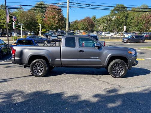 2022 Toyota Tacoma TRD Sport