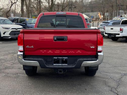 2016 Toyota Tacoma SR