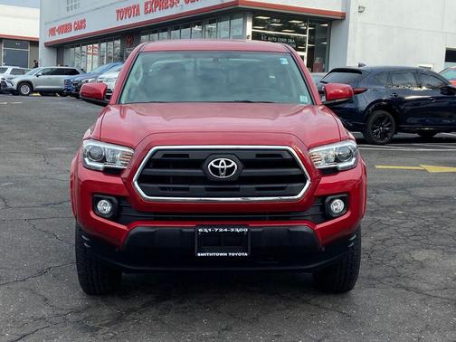 2016 Toyota Tacoma SR