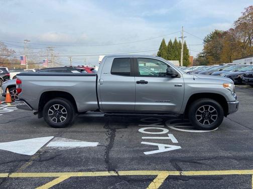 2016 Toyota Tundra SR5