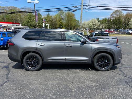 Gray 2026 Toyota Grand Highlander Platinum
