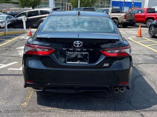 BLACK 2023 Toyota Camry SE