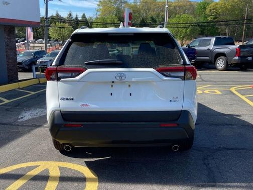 2025 Toyota RAV4 Hybrid LE