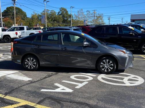 2019 Toyota Prius XLE