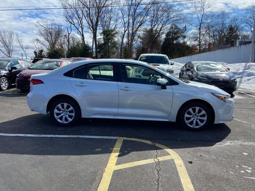 2026 Toyota Corolla Hybrid LE