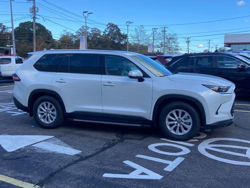 2025 Toyota Grand Highlander XLE
