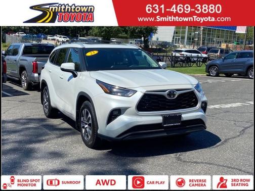 WHITE 2023 Toyota Highlander XLE