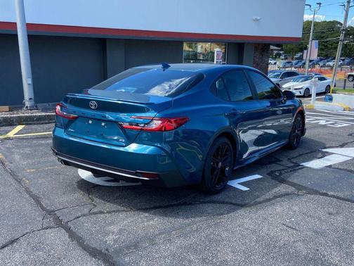 Ocean 2025 Toyota Camry SE