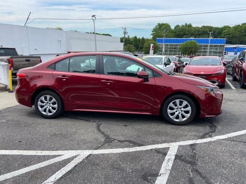 Pearl 2023 Toyota Corolla LE