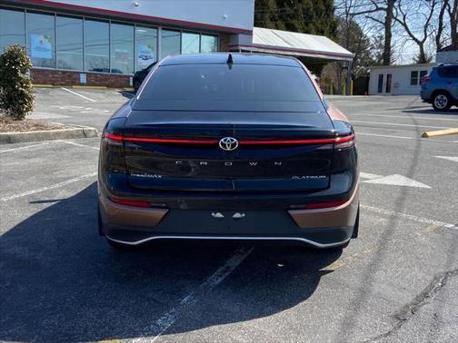 2023 Toyota Crown Platinum