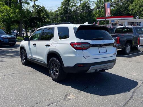 Platinum White Pearl 2023 Honda Pilot AWD TrailSport