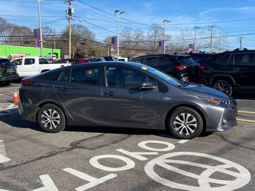 2022 Toyota Prius Prime Limited
