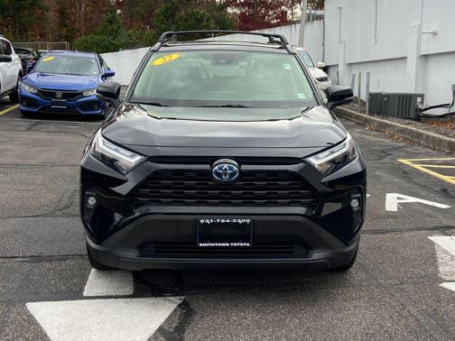2022 Toyota RAV4 Hybrid XLE Premium