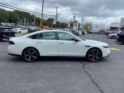 2023 Honda Accord Hybrid Base
