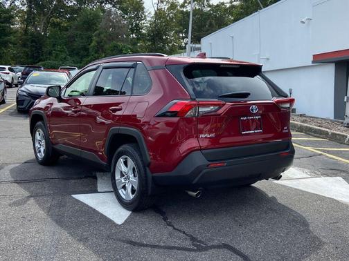 2021 Toyota RAV4 Hybrid LE