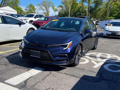 Blueprint/Midnight Black Metallic 2024 Toyota Corolla XSE