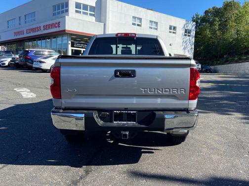 2015 Toyota Tundra SR5