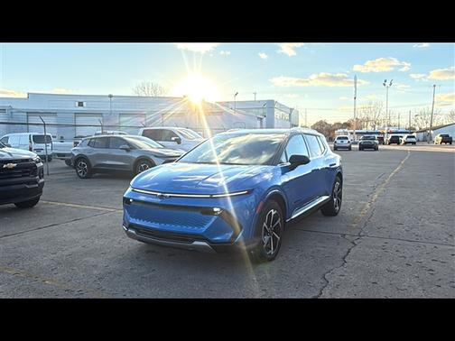 2025 Chevrolet Equinox EV LT
