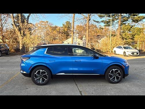 2025 Chevrolet Equinox EV LT