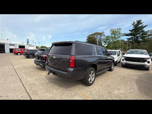 2017 Chevrolet Suburban LT