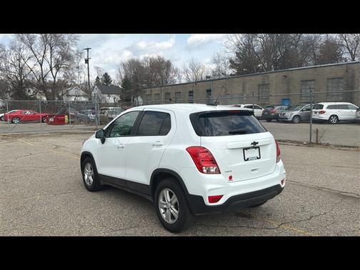 Summit White 2021 Chevrolet Trax LS