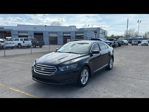 2017 Ford Taurus SEL