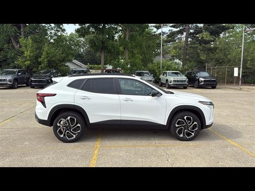 2025 Chevrolet Trax FWD 2RS
