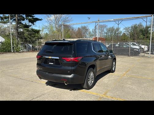 2022 Chevrolet Traverse LT Leather