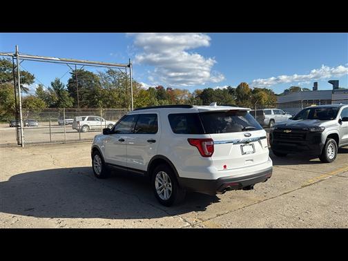 2016 Ford Explorer Base