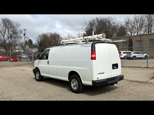 2021 Chevrolet Express 2500 RWD 2500 Regular Wheelbase WT