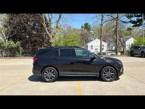 Mosaic Black Metallic 2022 Chevrolet Equinox FWD RS