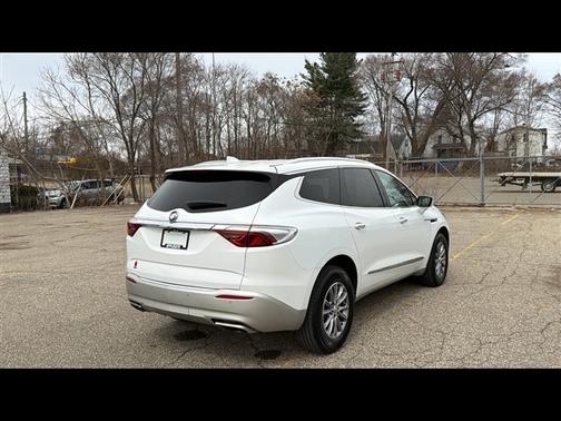 White 2023 Buick Enclave Essence FWD