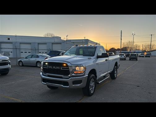 2020 RAM 2500 Tradesman Regular Cab 4X4 8' Box