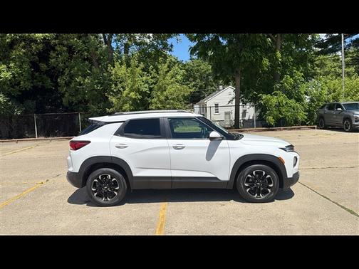 Summit White 2021 Chevrolet Trailblazer LT