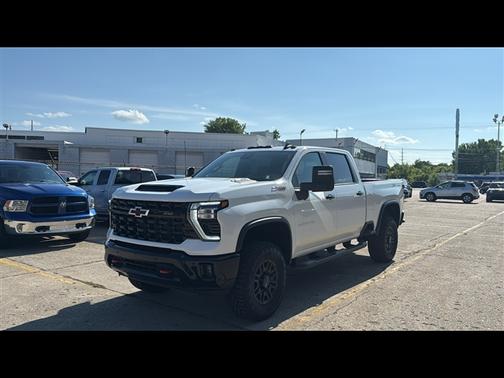 2025 Chevrolet Silverado 2500 4WD Crew Cab Standard Bed ZR2