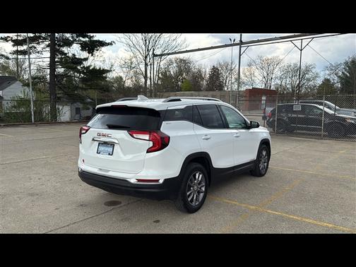 2023 GMC Terrain SLT