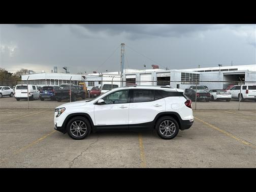 2023 GMC Terrain SLT