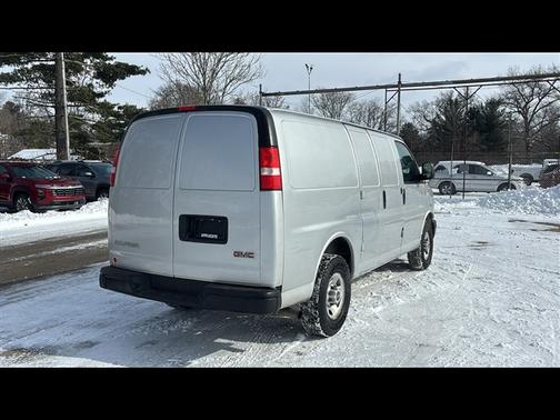2021 GMC Savana 2500 Work Van