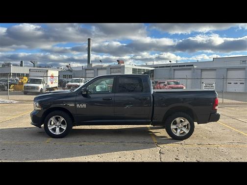 2016 RAM 1500 Sport