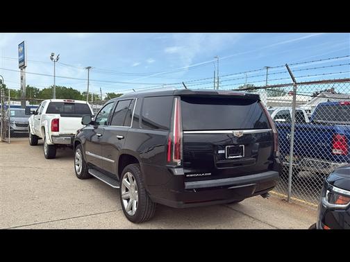 2018 Cadillac Escalade Luxury
