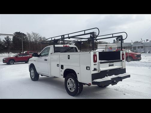 2022 RAM 2500 Tradesman Regular Cab 4x4 8' Box
