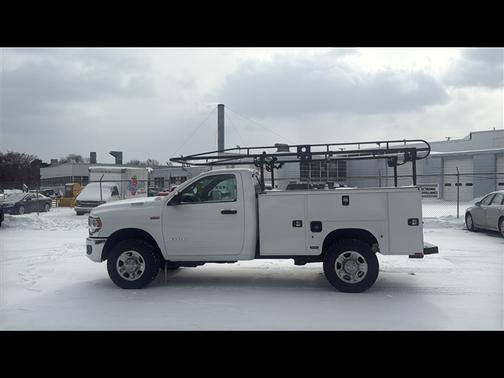 2022 RAM 2500 Tradesman Regular Cab 4x4 8' Box