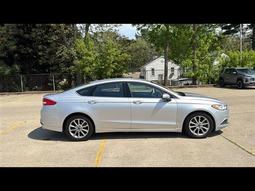 Ingot Silver 2017 Ford Fusion SE