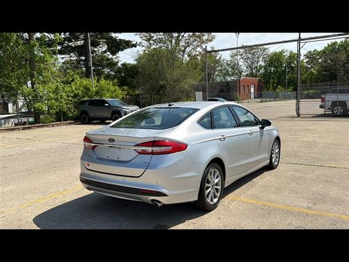 Ingot Silver 2017 Ford Fusion SE
