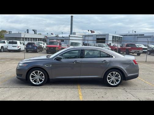 2013 Ford Taurus SEL