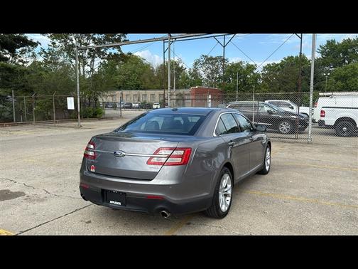 2013 Ford Taurus SEL