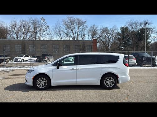 2025 Chrysler Pacifica L