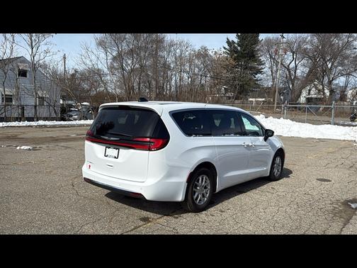 2025 Chrysler Pacifica L